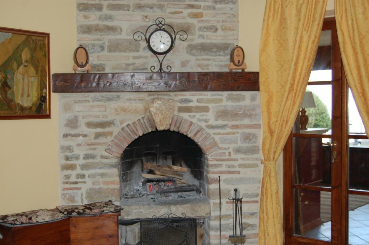 Agriturismo Countryhouse Le Giare Gubbio Zewnętrze zdjęcie